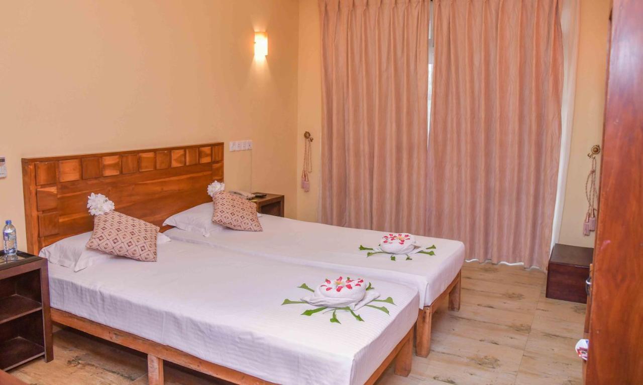 Ceylon Sea Hotel Тангале Екстериор снимка